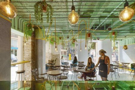 Boutique de Café. Minimalismo colorido. World of Holistic Architecture | world of holistic architecture7