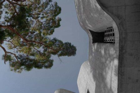 brutalismo. arquitectura brutalista. hormigón. wandering walls | xrange architects2