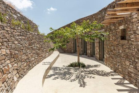 Paisaje mediterráneo. islas griegas. arquitectura del paisaje | xerolithi house roomdiseno13