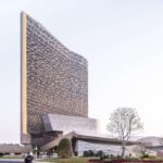 Yangtze River International Conference Center. Morphosis Architects. Edificio de titanio | yangtze_river_international_conference_center morphosis roomdiseno