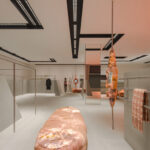 Acne Studios. Halleroed. Tienda de moda. Max Lamb | acne store skp mall chengdu halleroed roomdiseno2