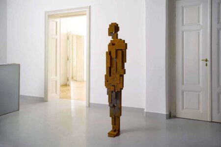 ATAXIA II. Vistas instalación. Salzburg Villa Kast. 2009. Foto: Ulrich Ghezzi. © Antony Gormley. Cortesía Thaddaeus Ropac Gallery | ataia antony_gormley roomdiseno1