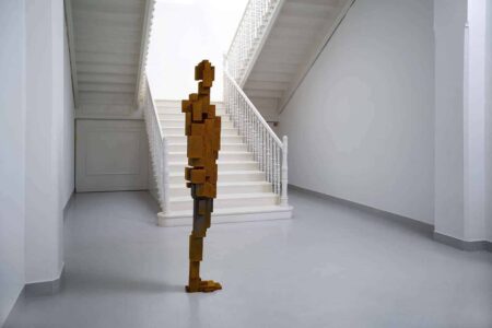 ATAXIA II. Vistas instalación. Salzburg Villa Kast. 2009. Foto: Ulrich Ghezzi. © Antony Gormley. Cortesía Thaddaeus Ropac Gallery | ataia antony_gormley roomdiseno3