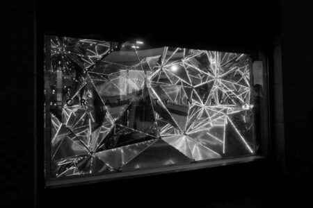 atoms-Joanie_Lemercier