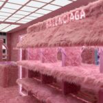 Balenciaga. tienda pop up. pelo rosa | balenciaga_le_cagole4 cover