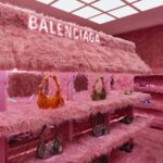 Balenciaga. tienda pop up. pelo rosa | balenciaga_le_cagole7 cover