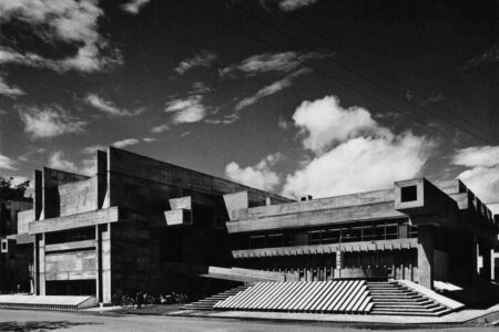 Biblioteca pública de Oita. Arata Isozaki. 1962 | biblioteca_publica_oita arata_isozaki roomdiseno3