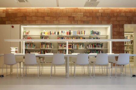 Biblioteca Joan Maragall. BCQ Arquitectura. Foto: @ BCQ Arquitectura | books