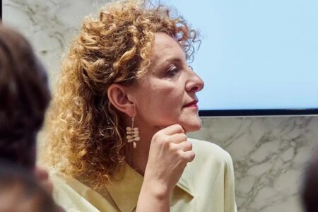Chiara di Pinto -Studiopepe- durante la charla