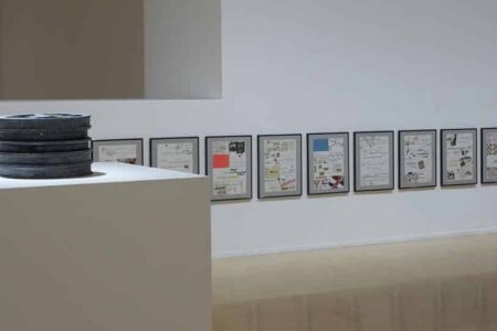 Vista de sala de la exposición. Arte en sonido hasta 1980. Fotografía: Joaquín Cortés/Román Lores. Archivo fotográfico del Museo Reina Sofía. | disonata roomdiseno2
