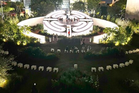 : Es Devlin. Chanel nº 5. instalación artística transitable | es devlin roomdiseno9