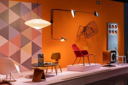 Exposición Sillas: iconos del diseño moderno. Colección Alexander von Vegesack. Madrid Design Festival 2024 | expo_sillas mdf24 roomdiseno5