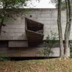 Casa en Butantã. Paulo Mendes da Rocha + João de Gennaro. Arquitectura en Brasil | exterior de la casa en butanta de mendes da rocha_87372a37_1500x930