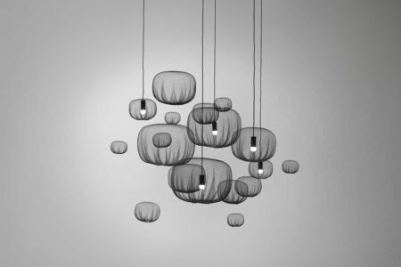 Farming Net Lamp. Carpenters Workshop Gallery. Foto: Hiroshi Iwasaki. Oki Sato. Nendo | farming net_lamp02_hiroshi_iwasaki