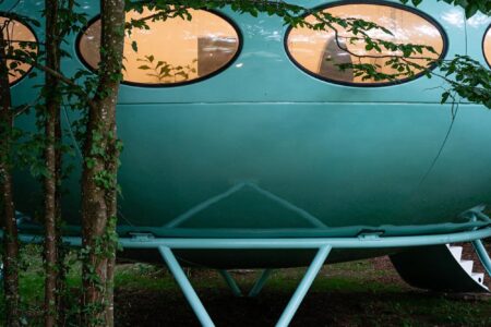 Futuro House. casa OVNI. casa portátil. Craig Barnes | futuro house4 roomdiseno