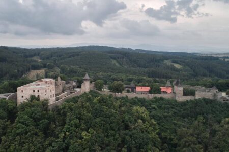 Castillo de Helfštýn. Atelier-r. Conservación y Restauración | helfstyn castle palace roomdigital21