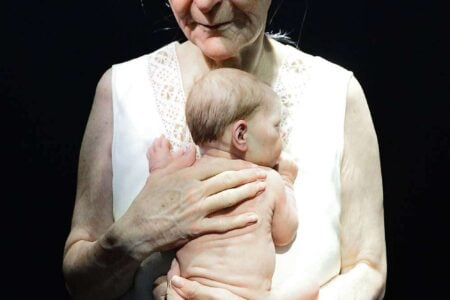 Woman and Child. Sam Jinks. Esculturas hiperrealistas. Musée Maillol de París | hyperrealisme15 sam jinks woman and child