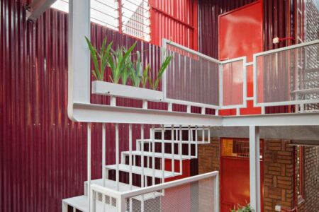 Edificio rojo. Ismail Solehudin | ismail solehudin roomdiseno12