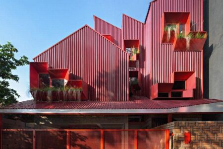 Edificio rojo. Ismail Solehudin | ismail solehudin roomdiseno2