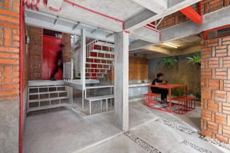 Edificio rojo. Ismail Solehudin | ismail solehudin roomdiseno7