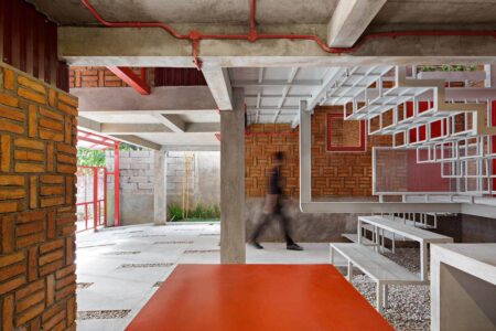 Edificio rojo. Ismail Solehudin | ismail solehudin roomdiseno9