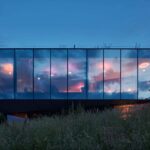 Lazy House. La casa con grandes ventanales de petrjanda/brainwork en Zlín | lazy house