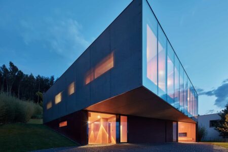 Lazy House. La casa con grandes ventanales de petrjanda/brainwork en Zlín | lazy house3
