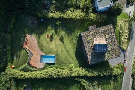 Lazy House. La casa con grandes ventanales de petrjanda/brainwork en Zlín | lazy house32