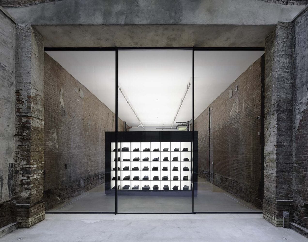 R13 Flagship Store. Tiendas en New York. Leong Leong Architecture | leong_leong r13 roomdiseno2 2