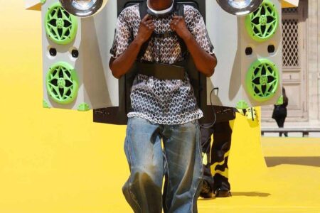 Louis Vuitton. Museo del Louvre. pista de atletismo. Virgil Abloh | louis vuitton16