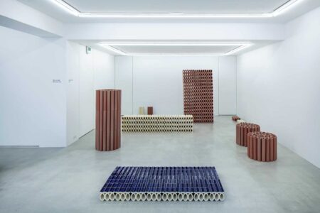 Max Lamb. Tajimi Custom Tiles. Muebles con azulejos | max lamb roomdiseno3