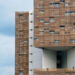 Museo ICO. Carme Pinos. Torre de oficinas Cube, 2002-2005, Guadalajara (México). Carme Pinós - Escenario Para la Vida. Fotografía por Duccio Malagamba | metalocus_carme pinos_escenarios para la vida_06