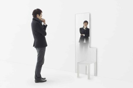 Mirror Chair. Glas Italia. Foto: Hiroshi Iwasaki. Oki Sato. Nendo | mirror chair05_hiroshi_iwasaki