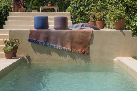 Shade Outdoor Pouf. Begüm Cana Özgür + Marcos Catalán. Nani Marquina. TERRASZA BCN 2023 | nanimarquina_pouf_begum cana ozgur_marcos catalan_shade outdoor pouf_3