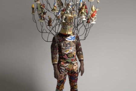 Soundsuit. 2006. Nick Cave Visual Artist. Jack Shainman Gallery | nick_cave roomdiseno2
