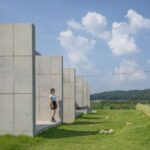 Campo de arroz. arquitectura brutalista. bloques de hormigón. non space. on architects | on architecture7