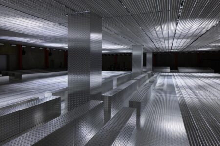 Fluid Form. Prada S/S 2024. Slime transparente. OMA | uncroppped 12