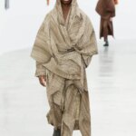 Issey Miyake y Ronan Bouroullec. Paris Fashion Week 2024