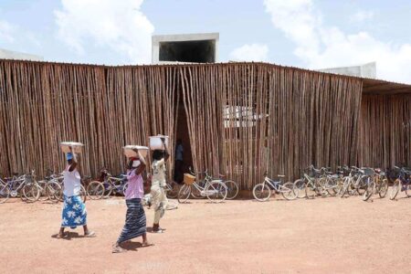 Escuela Secundaria Lycee Schorg. Diébédo Francis Kéré. Premio Pritzker 2022 | schorge_school_fka_3129