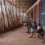 Escuela Secundaria Lycee Schorg. Diébédo Francis Kéré. Premio Pritzker 2022 | schorge_school_fka_3171