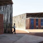 Escuela Secundaria Lycee Schorg. Diébédo Francis Kéré. Premio Pritzker 2022 | schorge_school_fka_3406