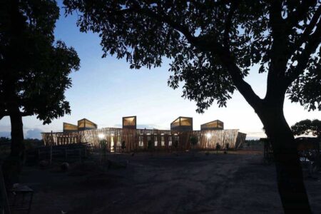 Escuela Secundaria Lycee Schorg. Diébédo Francis Kéré. Premio Pritzker 2022 | schorge_school_fka_3821