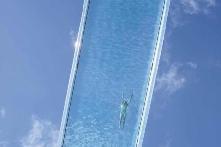 HAL. Piscina Transparente. Sky Pool | sky pool embassy gardens jpg5