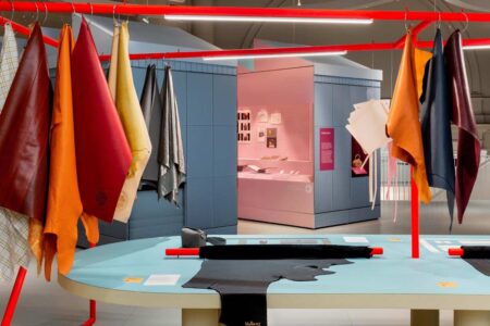Victoria and albert museum. Inside Out. Historia de los bolsos. Escenografía teatral | studio_mutt roomdiseno1