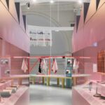 Victoria and albert museum. Inside Out. Historia de los bolsos. Escenografía teatral | studio_mutt roomdiseno3