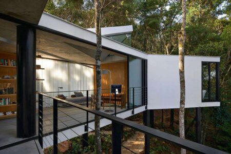 Tetro Arquitectura. casa en altura. Casa Açucena | tetro arquitetura23
