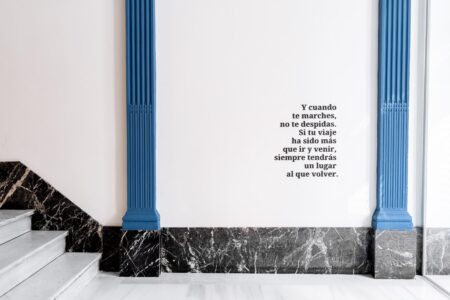 Hotel Bienvenir. Hotel en Madrid. Hotel art decó. Estudio Wanna | wanna_hotel_bienvenir_madrid_entrance_esthermengual_cathyfigueiredo_maria_lillo