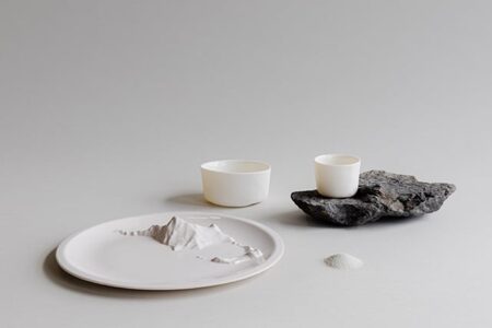 White Mountain Plate. Terrain Vague. Brussels Design September. Diseño belga | white mountain plate
