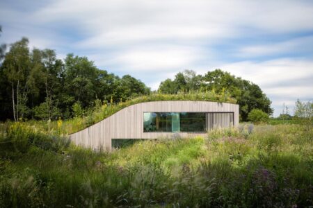 Casa enterrada en Eindhoven. WillemsenU | willemsenu1