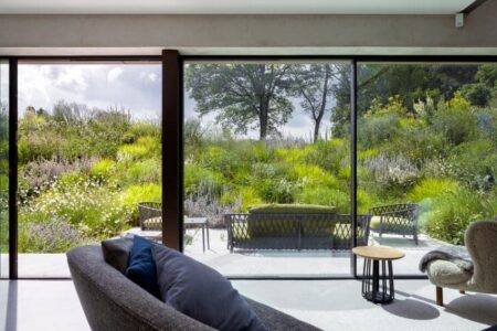Casa enterrada en Eindhoven. WillemsenU | willemsenu15